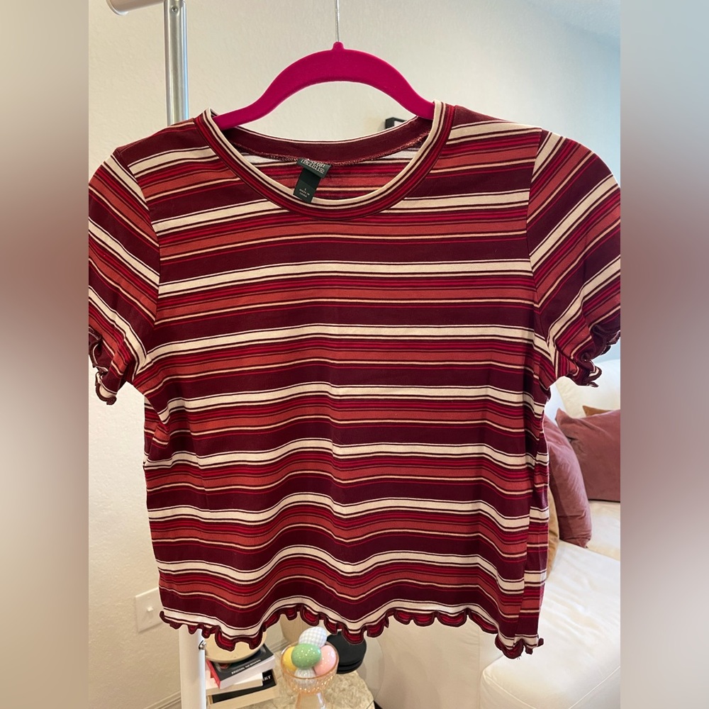 Cropped stripe tee!